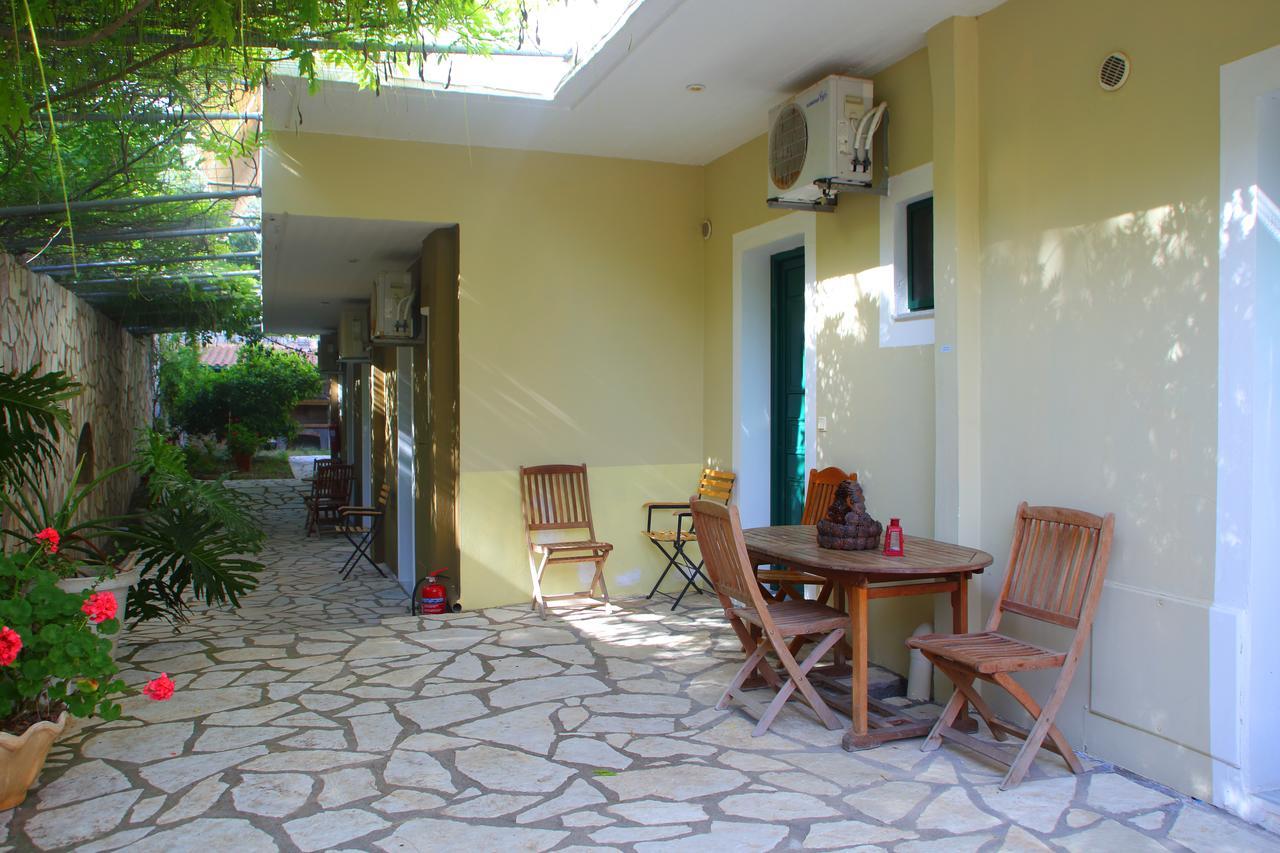 Áyios Nikítas Nikolas Studios מראה חיצוני תמונה